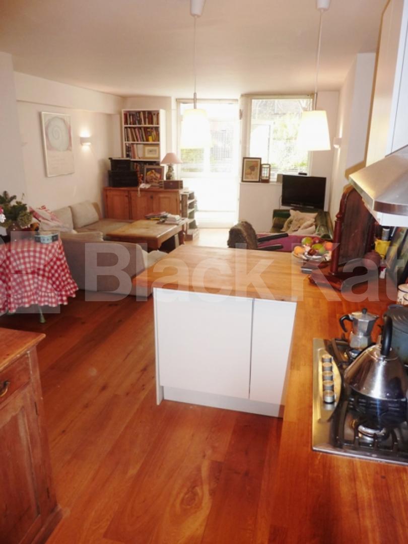 			NEW INSTRUCTION! GREAT LOCATION!!!, 2 Bedroom, 1 bath, 1 reception Flat			 Cromer Street , KINGS CROSS / RUSSELL SQ 